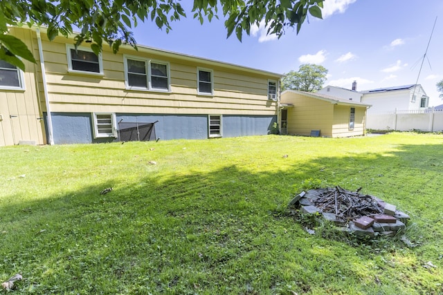 15 Denis Dr, Thompson, CT 06255 - rear view of property featuring a fire pit