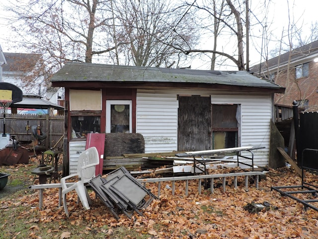 188 Hazel St, New Haven, CT 06511 - rear view of property featuring a gazebo