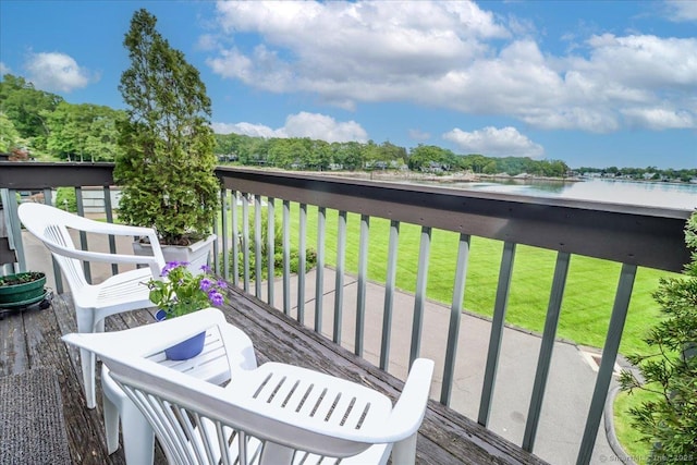 17 Harbour Vlg Unit F, Branford, CT 06405 - balcony featuring a water view