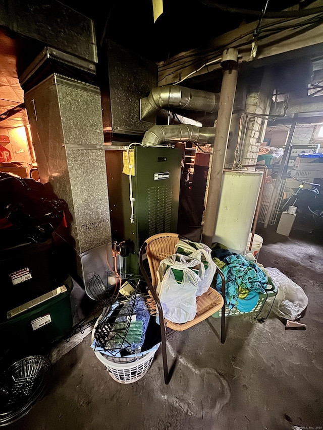 33 Wilson Ave, Windsor, CT 06095 - view of garage