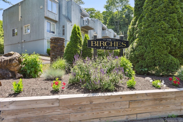 11 Cedar Ct Unit C, East Haven, CT 06513 - view of community sign