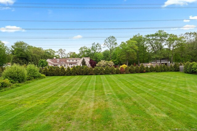 475 Pine Tree Dr, Orange, CT 06477 - view of grassy yard