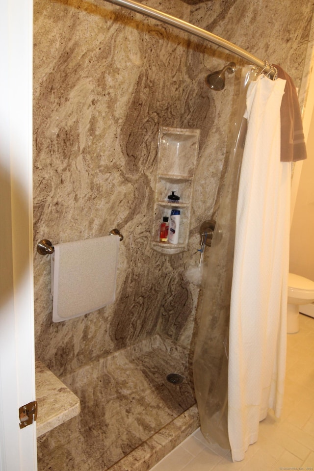 2337 Stanley St, New Britain, CT 06053 - bathroom with a shower with shower curtain and toilet