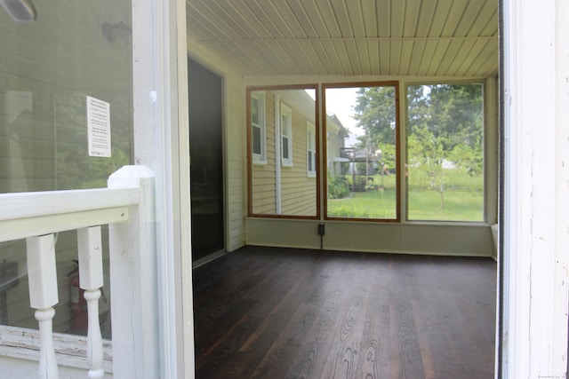 2337 Stanley St, New Britain, CT 06053 - view of unfurnished sunroom