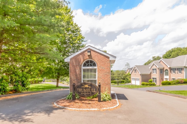 81 Salem Rd, Trumbull, CT 06611 - view of asphalt street with curbs