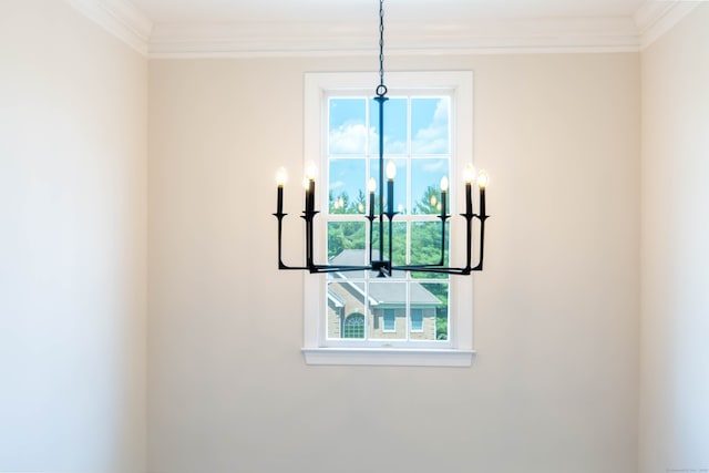 81 Salem Rd, Trumbull, CT 06611 - detailed view of ornamental molding