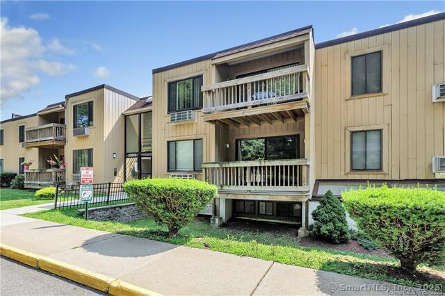 175 Mill Pond Rd Unit 203, Hamden, CT 06514 - view of building exterior