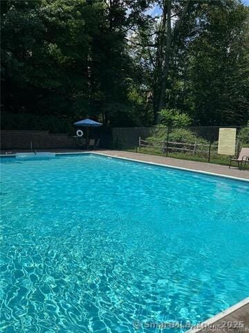 175 Mill Pond Rd Unit 203, Hamden, CT 06514 - view of swimming pool