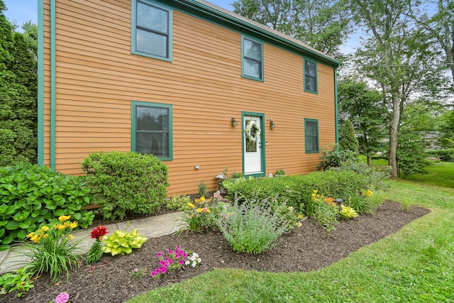 11 Park Ln, Trumbull, CT 06611 - view of front of house featuring a front lawn