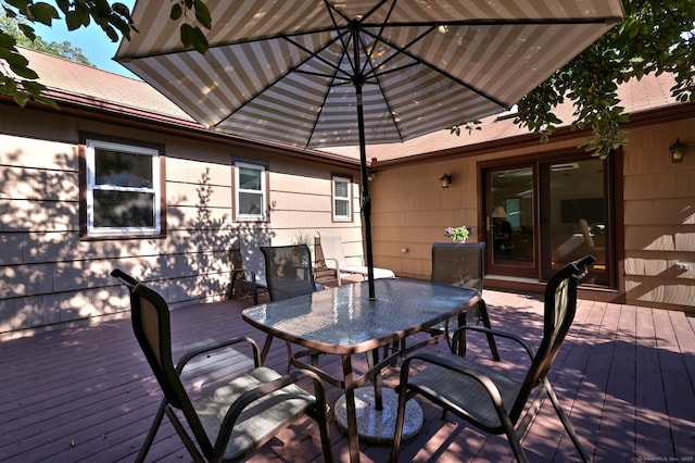 23 Fox Rd, Trumbull, CT 06611 - deck featuring outdoor dining area