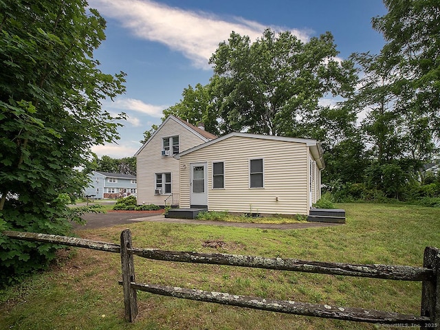 37 Landin St, Woodbridge, CT 06525 - traditional-style home featuring a chimney