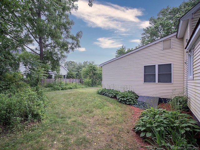 37 Landin St, Woodbridge, CT 06525 - view of yard