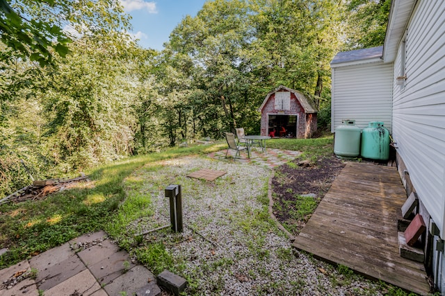 37 Quarry Rd, Beacon Falls, CT 06403 - view of yard with an outbuilding
