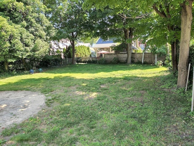463 Washington Ave, West Haven, CT 06516 - view of yard