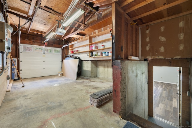 41 Laurel Leaf Dr, Ledyard, CT 06335 - garage featuring a garage door opener