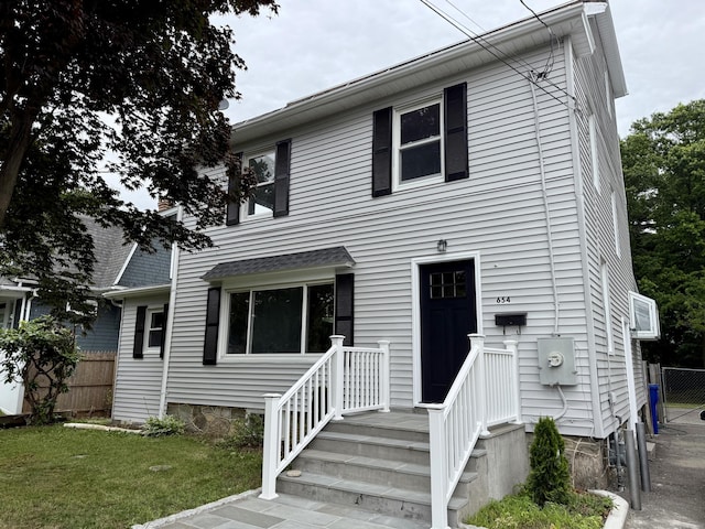 654 Nichols Ave, Stratford, CT 06614 - view of front of house