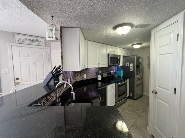 235 Carriage Crossing Ln Unit 235, Middletown, CT 06457 - photo 2