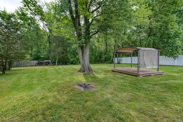 226 Farm Hill Rd, Middletown, CT 06457 - view of yard featuring a wooden deck