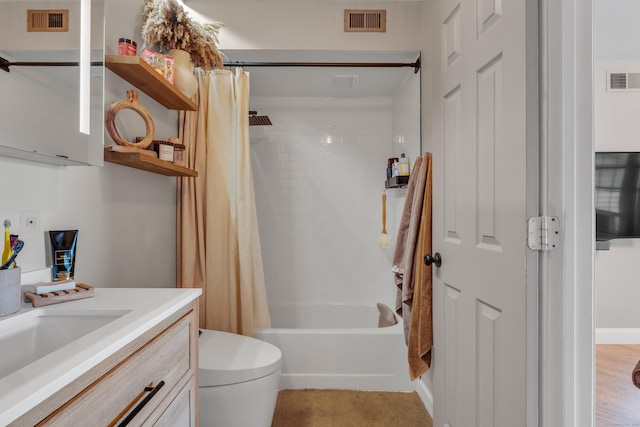 323 Carriage Crossing Ln Unit 323, Middletown, CT 06457 - full bath featuring vanity and shower / bath combo
