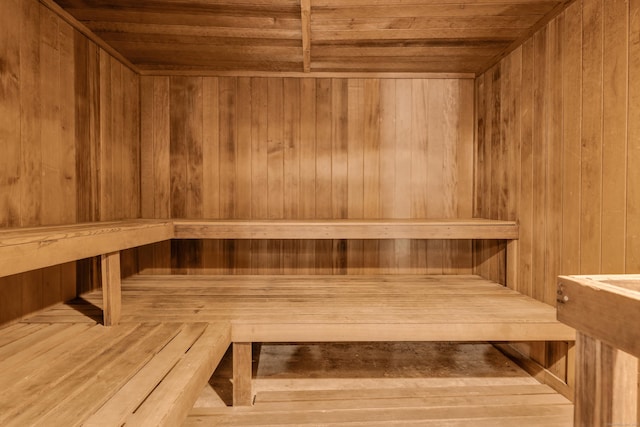 323 Carriage Crossing Ln Unit 323, Middletown, CT 06457 - relaxing sauna with wooden ceiling and wooden walls