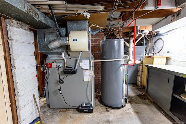 302 E Pasadena Pl, Bridgeport, CT 06610 - utility room with gas water heater