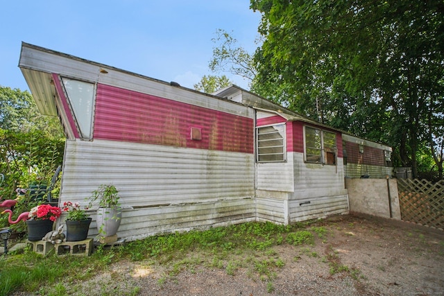 46 Harrington Dr, Plainfield, CT 06374 - view of side of home