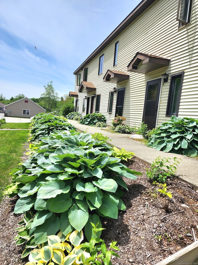 3 Brook Front Ln Unit 3, Pomfret, CT 06259 - photo 4