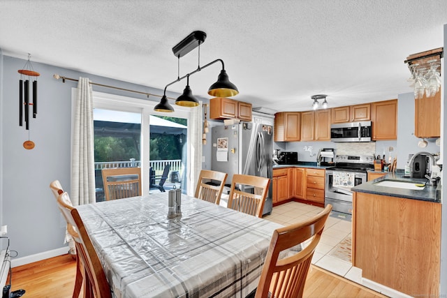 111 Pinehurst Dr, Meriden, CT 06450 - photo 21