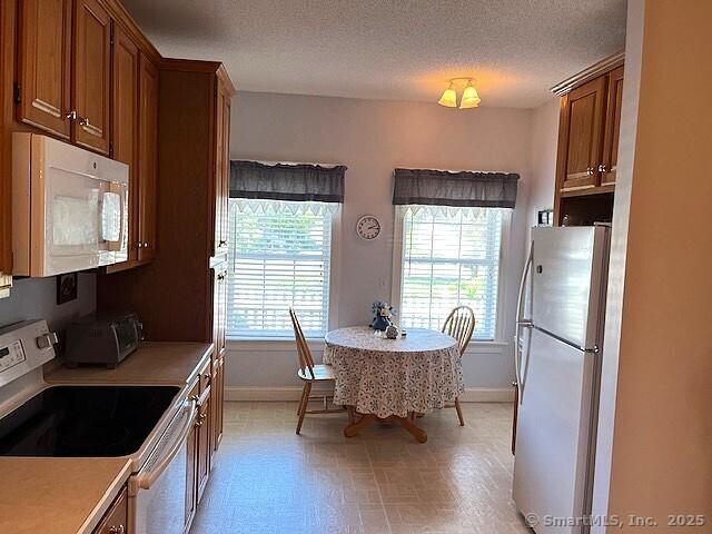 7 Clover Ln Unit 7, Farmington, CT 06032 - photo 11