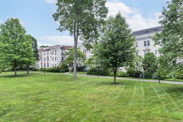 132 Summer St Unit 3C, Stamford, CT 06614 - view of home's community with a lawn