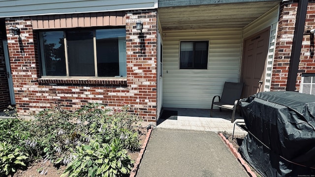 55 Thompson St Unit 17H, East Haven, CT 06513 - entrance to property with brick siding