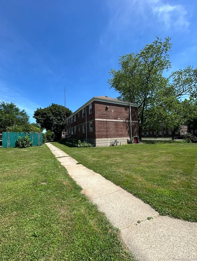 744 Canaan Rd Unit 23, Bridgeport, CT 06610 - view of yard