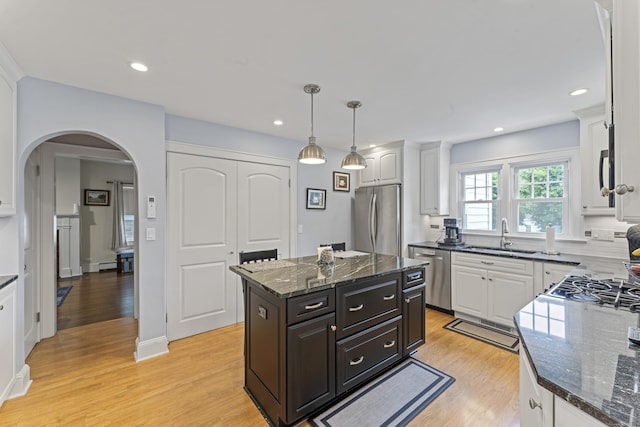 32 Prince Pl, Stamford, CT 06905