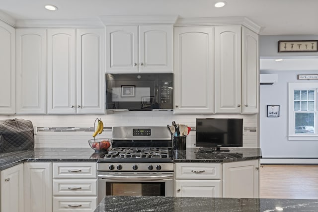 32 Prince Pl, Stamford, CT 06905