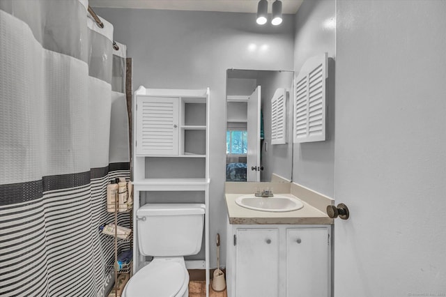 34 Woodland Dr Unit 34, Cromwell, CT 06416 - full bath featuring vanity and a shower with curtain
