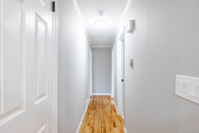 107 Meetinghouse Rdg, Meriden, CT 06450 - hall with light wood-style flooring and crown molding