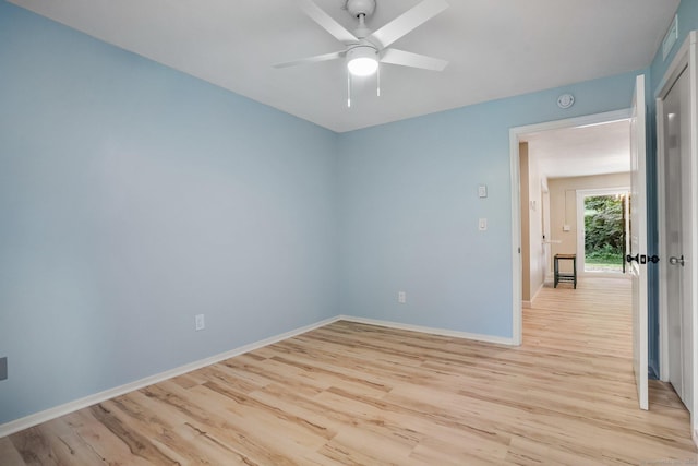 499 Heritage Vlg Unit B, Southbury, CT 06488 - empty room featuring light wood-style floors, a ceiling fan, and a smoke detector