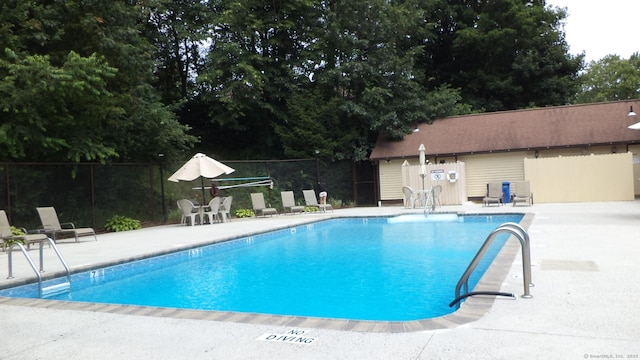 4 Rosewood Cir Unit 4, Monroe, CT 06468 - community pool with a patio