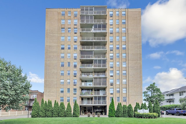 65 Glenbrook Rd Unit 8B, Stamford, CT 06902 - photo 1