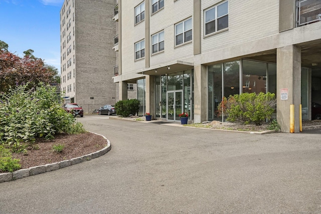 2370 N Ave Unit 5E, Bridgeport, CT 06604 - view of building exterior