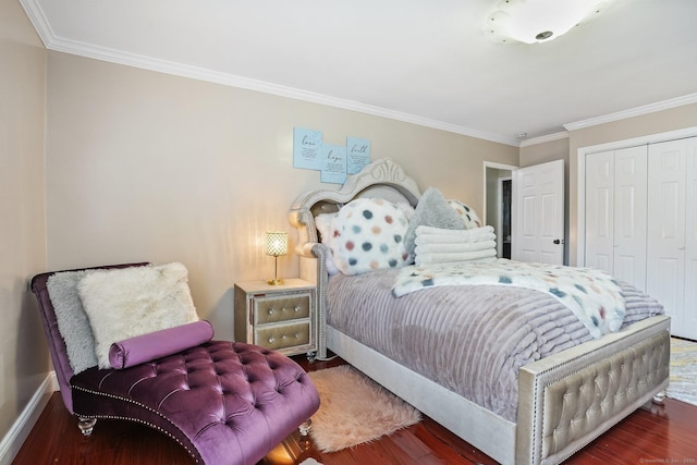 2370 N Ave Unit 5E, Bridgeport, CT 06604 - bedroom featuring ornamental molding, wood finished floors, and a closet