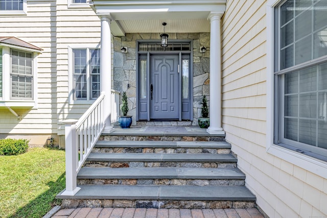 19 Woodlawn Dr, Trumbull, CT 06611 - entrance to property