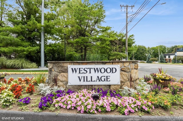 55 Mill Plain Rd Unit 19-3, Danbury, CT 06811 - photo 1