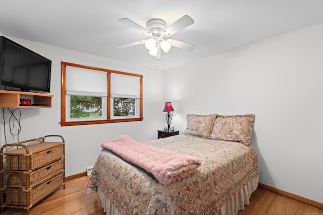 29 Jeffrey Dr, Wallingford, CT 06492 - bedroom with wood finished floors and ceiling fan