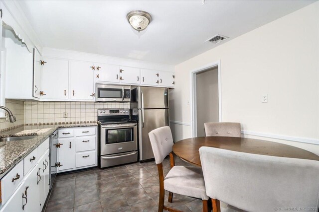 49 Locust St, Trumbull, CT 06611 - photo 11