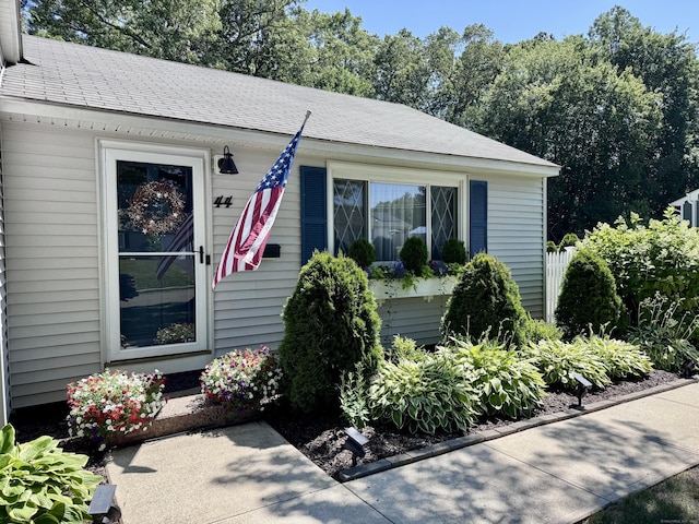 44 Coolidge St, Windsor Locks, CT 06096 - view of front facade