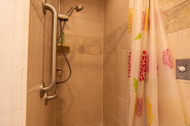 23 E St, Stafford, CT 06076 - detailed view of a tile shower