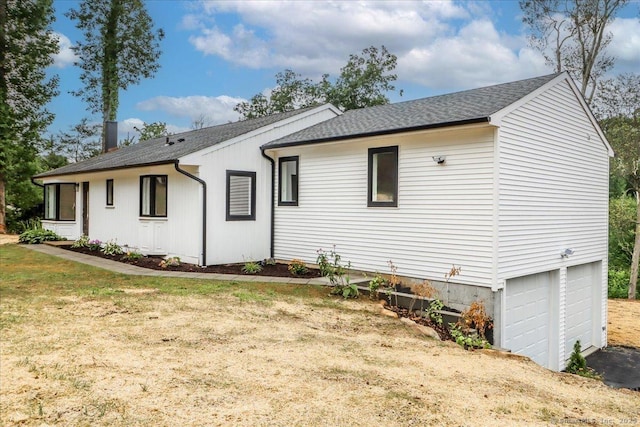 12 Deer Run Rd, Brookfield, CT 06804 - view of home's exterior with roof with shingles and a garage