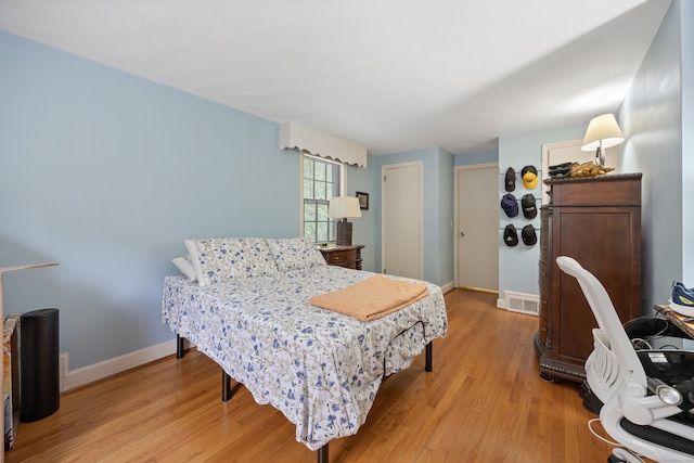 931 Chestnut Hill Rd, Glastonbury, CT 06073 - bedroom featuring light wood-style flooring