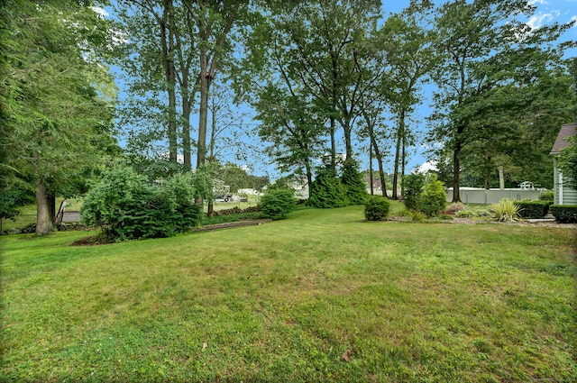 186 Wood Pond Rd, South Windsor, CT 06074 - view of grassy yard